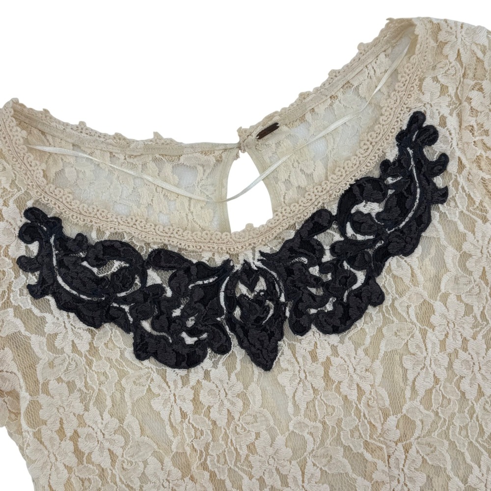 Free People‎ Lace Top Ivory Black Applique Peplum Flutter Sleeve Blouse XS